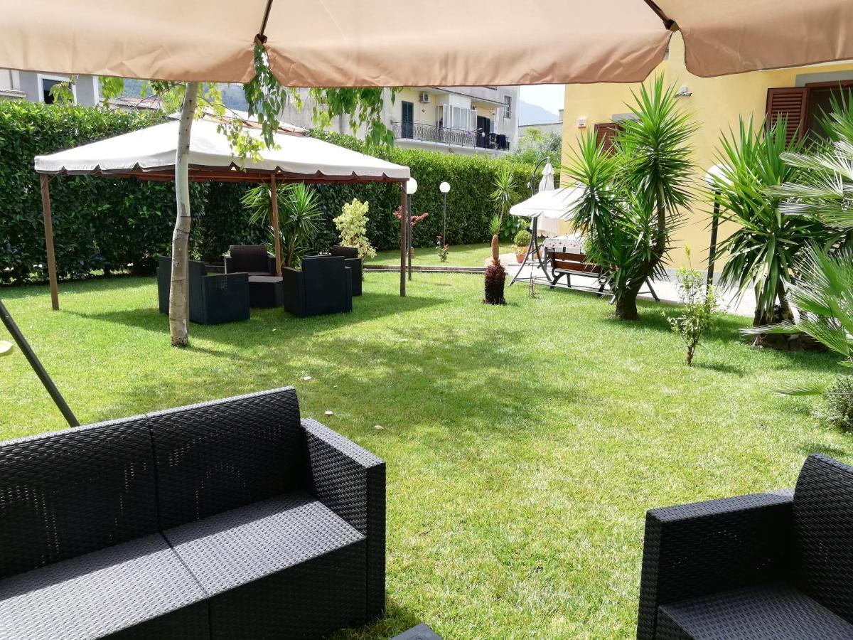 Depandance Con Piscina In Uso In Esclusivo In B&B SantʼAntonio Abate Extérieur photo