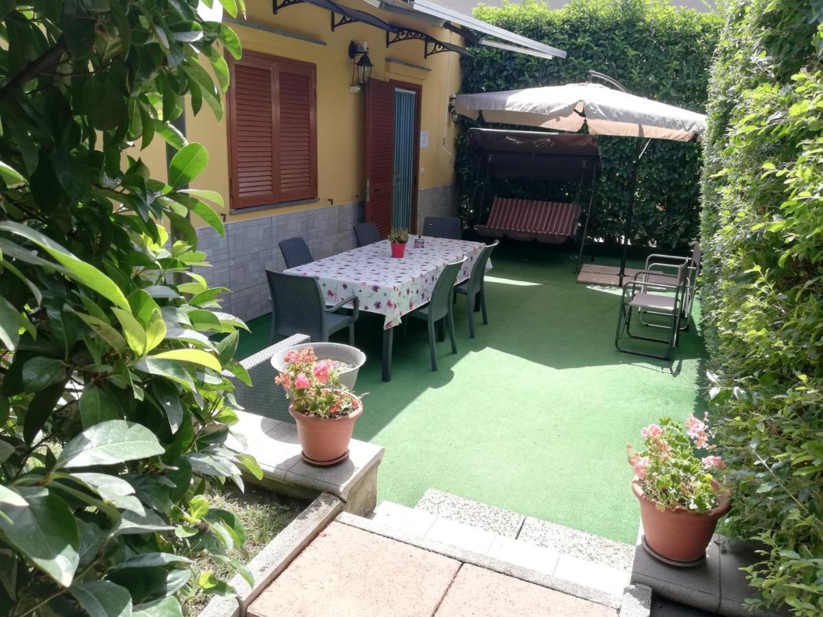 Depandance Con Piscina In Uso In Esclusivo In B&B SantʼAntonio Abate Extérieur photo