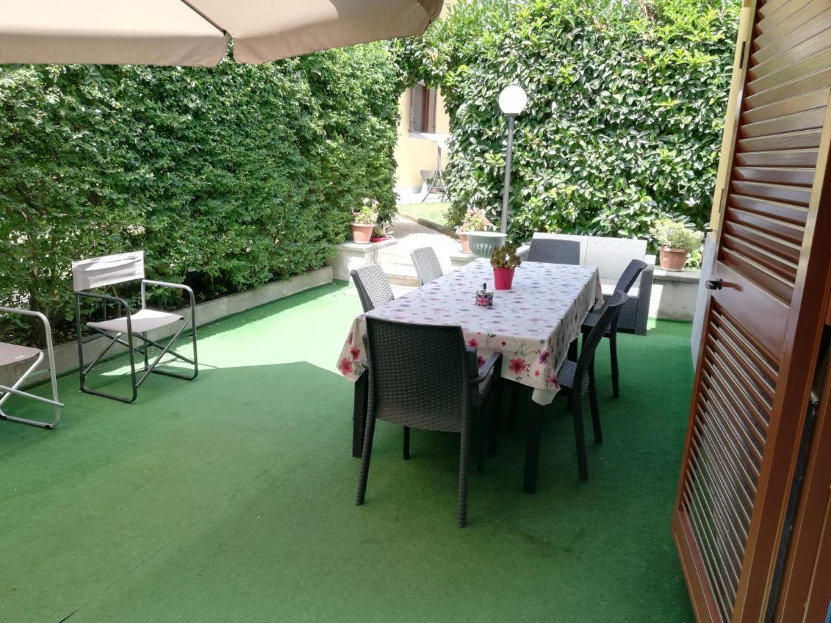 Depandance Con Piscina In Uso In Esclusivo In B&B SantʼAntonio Abate Extérieur photo